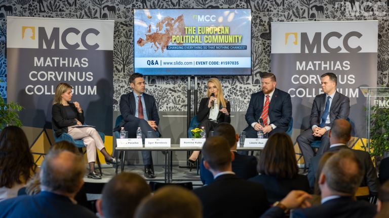 The European Political Community_panel_2-27.jpg