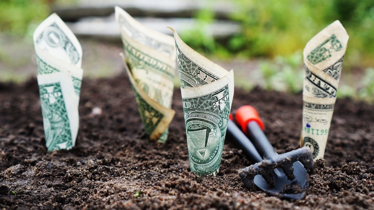 money-gf77e9f982_1280-2.jpg